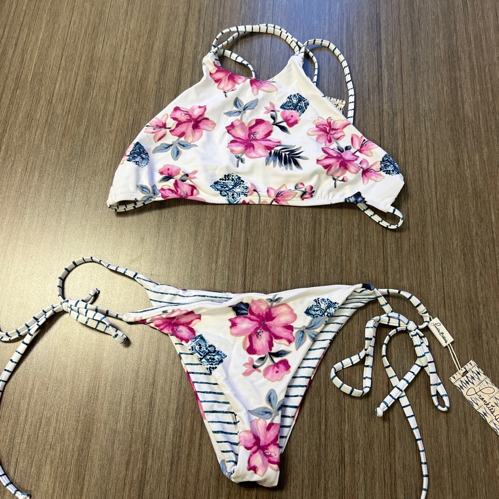 Frankie’s Bikinis BOTTOMS